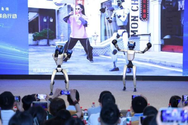 牛来了 “AI 生活”主题科普的主场活动在杭州举办